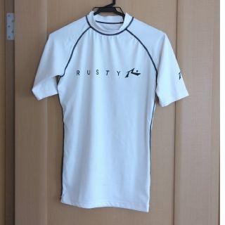 ラスティ(RUSTY)のラスティ　メンズラッシュガード　Mサイズ(Tシャツ/カットソー(半袖/袖なし))