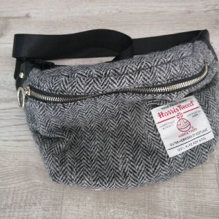 ハリスツイード(Harris Tweed)のショルダーボディバッグ(ショルダーバッグ)