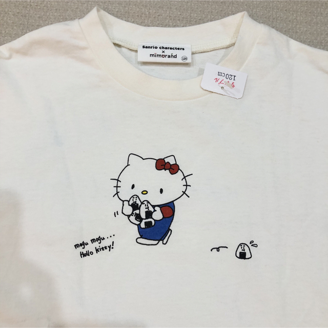 サンリオ(サンリオ)の120cm  サンリオ　ハローキティxおにぎり　Tシャツ　新品 キッズ/ベビー/マタニティのキッズ服女の子用(90cm~)(Tシャツ/カットソー)の商品写真