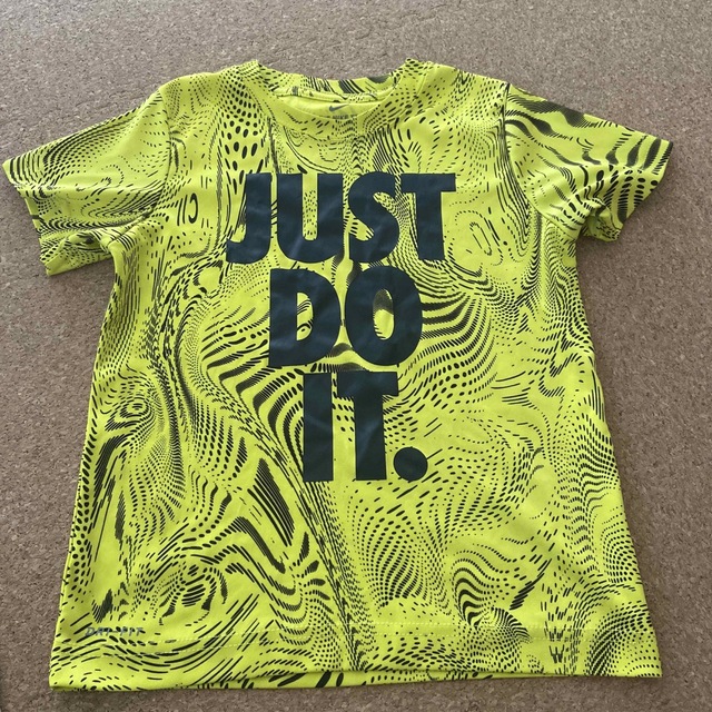 NIKE(ナイキ)の ✔NIKE✔Tシャツ キッズ/ベビー/マタニティのキッズ服女の子用(90cm~)(Tシャツ/カットソー)の商品写真