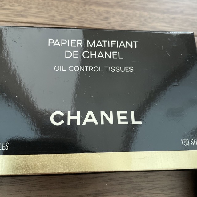 CHANEL(シャネル)の【新品・未使用】シャネル オイルコントロール ティッシュ 150枚 コスメ/美容のメイク道具/ケアグッズ(あぶらとり紙)の商品写真