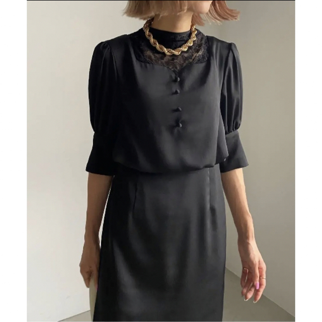 Ameri VINTAGE(アメリヴィンテージ)の完売新品　Ameri DECOLLETE LACE EMPIRE DRESS レディースのワンピース(ロングワンピース/マキシワンピース)の商品写真