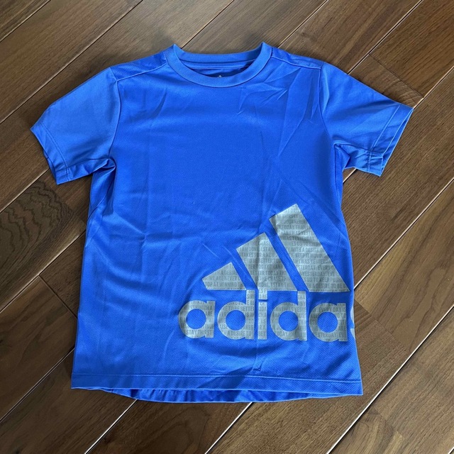 adidas Tシャツ　140cm キッズ/ベビー/マタニティのキッズ服男の子用(90cm~)(Tシャツ/カットソー)の商品写真