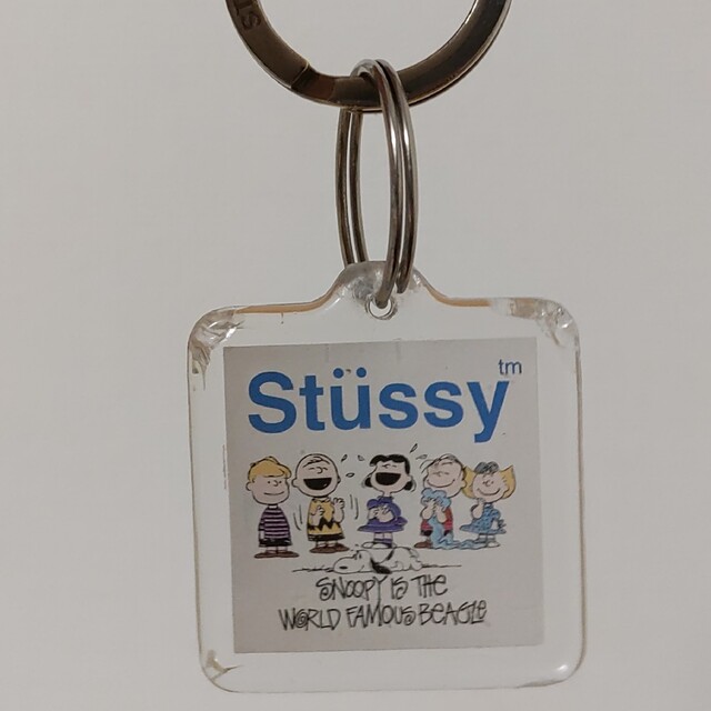 STUSSY(ステューシー)の激レア限定コラボ☆ステューシー×スヌーピーSTUSSYキーホルダーpeanuts メンズのファッション小物(キーホルダー)の商品写真