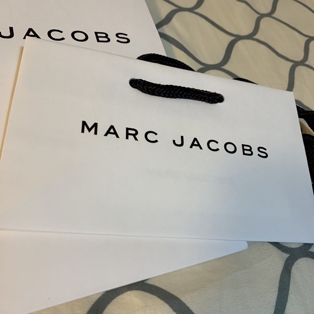 MARC JACOBS(マークジェイコブス)のMARC JACOBS 紙袋 レディースのバッグ(ショップ袋)の商品写真