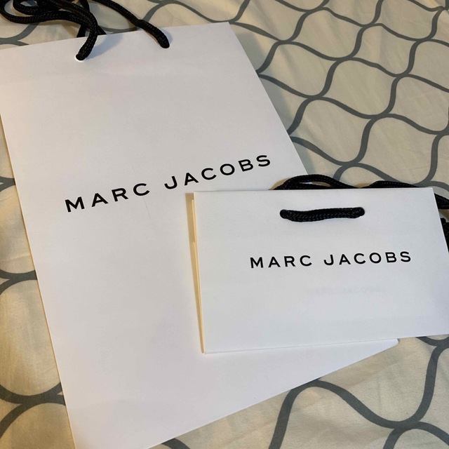 MARC JACOBS(マークジェイコブス)のMARC JACOBS 紙袋 レディースのバッグ(ショップ袋)の商品写真