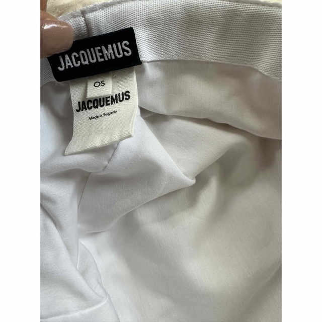 シェル様専用JACQUEMUS ジャックムス　バケットハット　帽子　アイボリー レディースの帽子(ハット)の商品写真