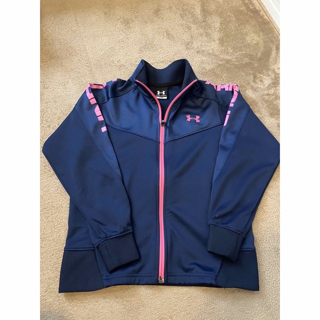 UNDER ARMOUR(アンダーアーマー)のアンダーアーマー　ジャージ　ysm キッズ/ベビー/マタニティのキッズ服女の子用(90cm~)(ジャケット/上着)の商品写真