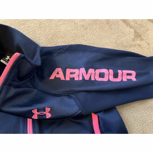 UNDER ARMOUR(アンダーアーマー)のアンダーアーマー　ジャージ　ysm キッズ/ベビー/マタニティのキッズ服女の子用(90cm~)(ジャケット/上着)の商品写真