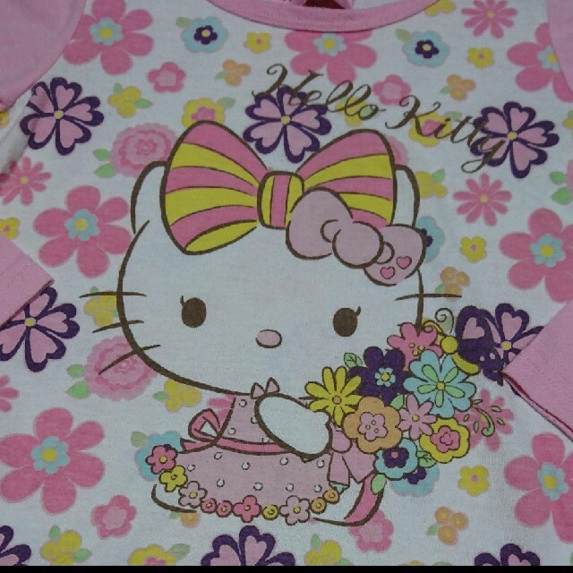 ハローキティ(ハローキティ)のキティちゃんロンT キッズ/ベビー/マタニティのキッズ服女の子用(90cm~)(Tシャツ/カットソー)の商品写真