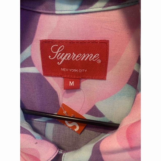 Supreme(シュプリーム)のサイズM Supreme Lily Rayon Shirt Purple 新品 メンズのトップス(シャツ)の商品写真