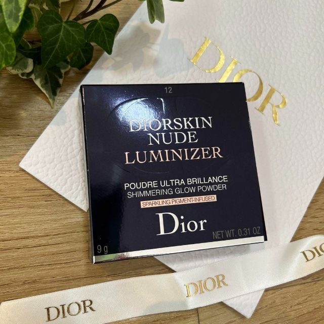 Dior(ディオール)の新品未使用品　Diorディオールスキン　ミネラルヌードルミナイザーパウダー012 コスメ/美容のベースメイク/化粧品(フェイスパウダー)の商品写真
