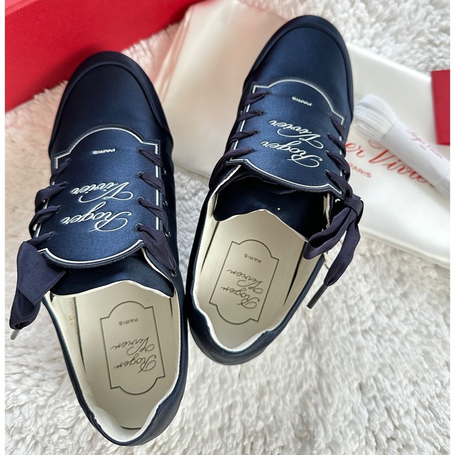 ROGER VIVIER - 最終セール!新品未使用!ロジェヴィヴィエ サテン
