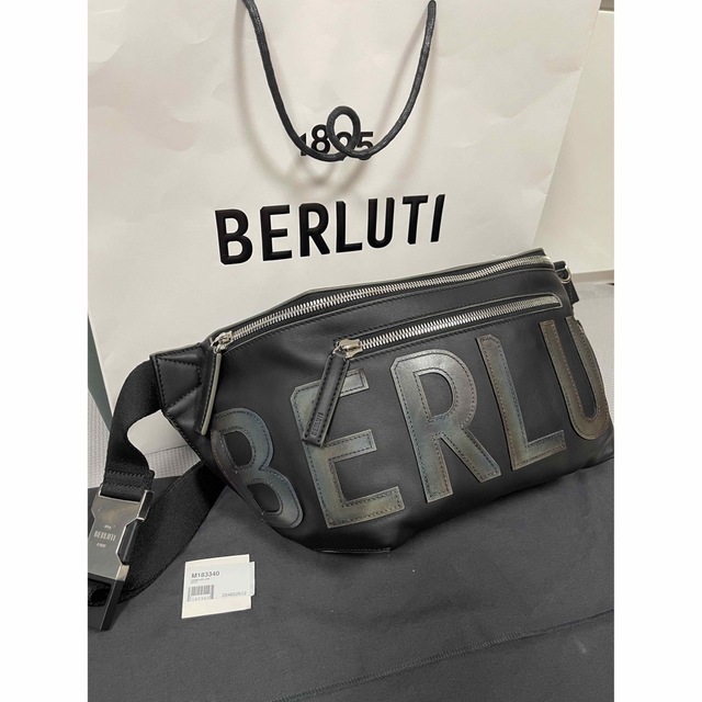 Berluti(ベルルッティ)の新品ベルルッティ BERLUTIコンプライスGM ラージサイズボディバッグ メンズのバッグ(ボディーバッグ)の商品写真