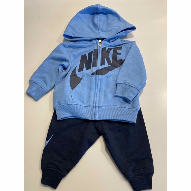 NIKE(ナイキ)の【美品】NIKE セットアップスウェット キッズ/ベビー/マタニティのベビー服(~85cm)(トレーナー)の商品写真