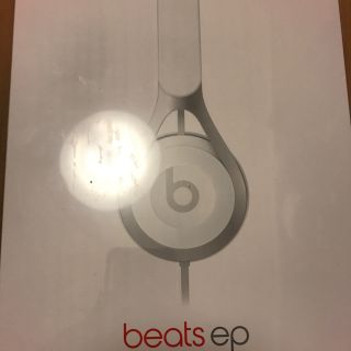 ビーツバイドクタードレ(Beats by Dr Dre)のBeats ep white 最終値下げ(ヘッドフォン/イヤフォン)