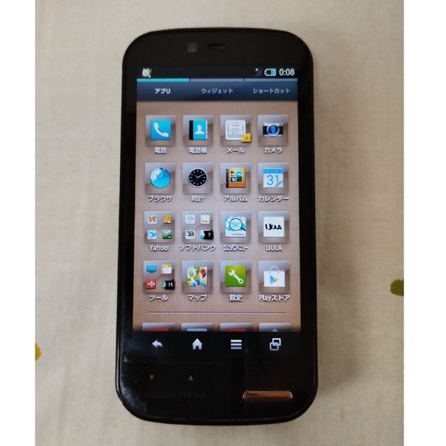 AQUOS(アクオス)のSoftBankスマートフォン 205SH 本体 スマホ/家電/カメラのスマートフォン/携帯電話(スマートフォン本体)の商品写真