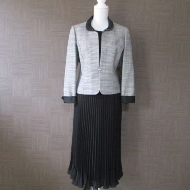 東京ソワール スーツ（ジャケット＆スカート）15 大きいサイズ 美品