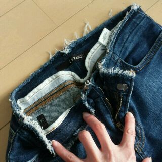 ロンハーマン(Ron Herman)の★J BRAND★カットオフデニム★size24★(デニム/ジーンズ)