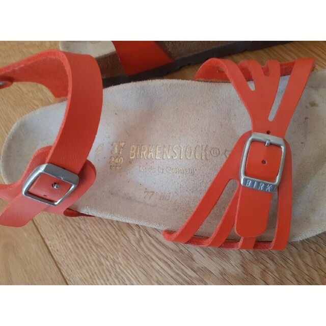 BIRKENSTOCK(ビルケンシュトック)のビルケンシュトック サンダル　バリ　37　24㎝　赤　オレンジ レディースの靴/シューズ(サンダル)の商品写真