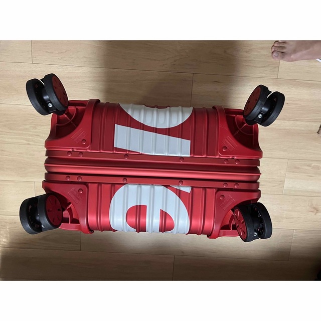 Supreme(シュプリーム)のSupreme RIMOWA Topas Multiwheel 45L  メンズのバッグ(トラベルバッグ/スーツケース)の商品写真