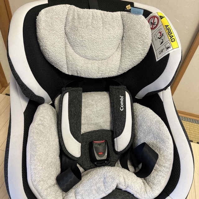 一部付属品未使用】コンビ クルムーヴスマート ISOFIX エッグショック-