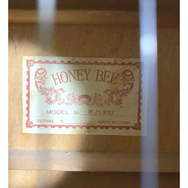 HONEY BEE(ハニービー)のHONEY BEE W-15 ワインレッド　アコースティックギター　カポ付 楽器のギター(アコースティックギター)の商品写真