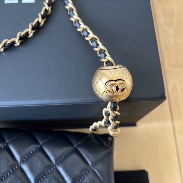 CHANEL - 未使用!シャネル ミニフラップバッグ ココボールの CHANEL - 未使用!シャネル ミニフラップバッグ ココボールの
