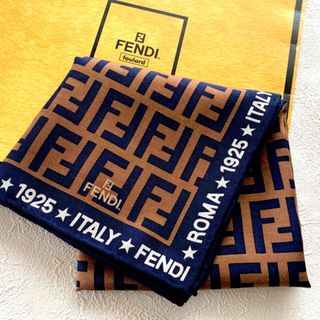 フェンディ(FENDI)のFENDI★フェンディ★シルク混スカーフ X★ズッカ美品♪(バンダナ/スカーフ)