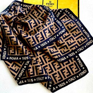 FENDI - FENDI☆フェンディ☆シルク混スカーフ W☆ズッカ美品♪の通販 ...