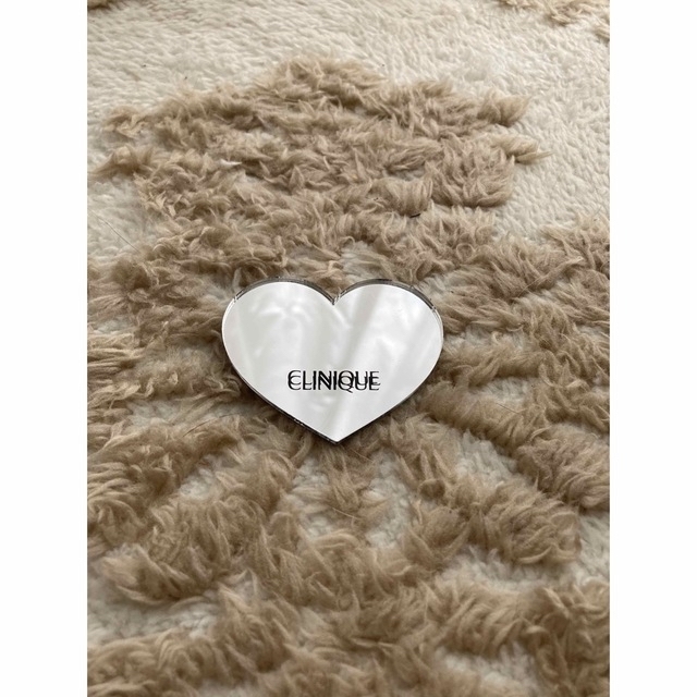 CLINIQUE(クリニーク)のCLINIQUE クリニーク ミラー ハートの小さな鏡 レディースのファッション小物(ミラー)の商品写真