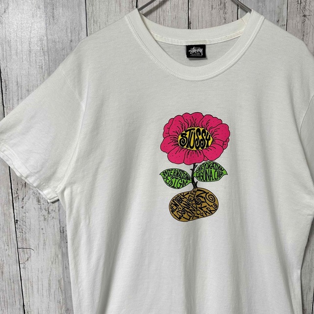 STUSSY - stussy ステューシー Tシャツ センターロゴ 花 STUSSY - stussy ステューシー Tシャツ センターロゴ 花