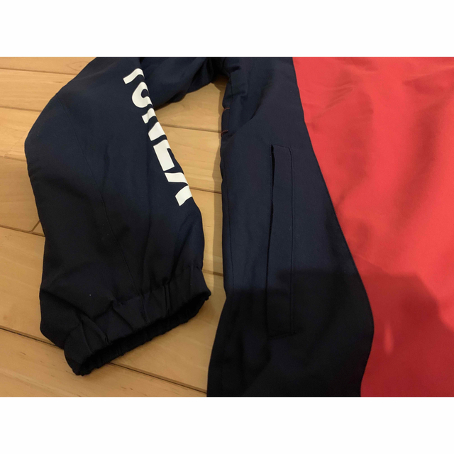 YONEX(ヨネックス)のYONEXジャケット上着サイズMレッド スポーツ/アウトドアのスポーツ/アウトドア その他(バドミントン)の商品写真