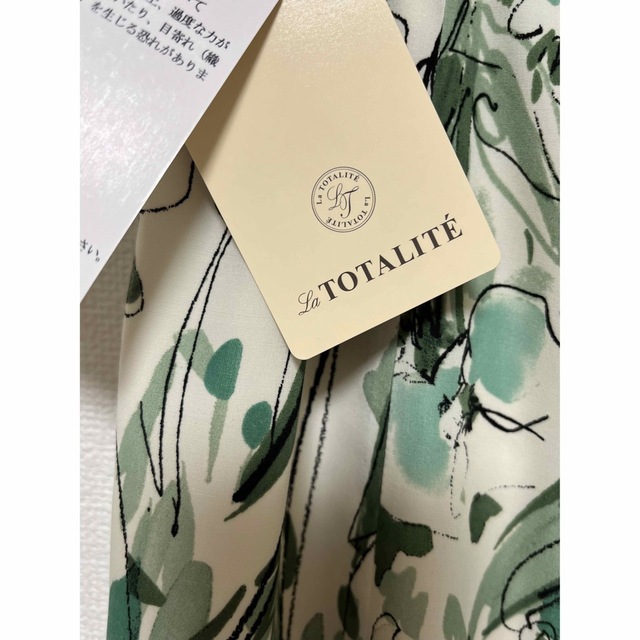 La TOTALITE - La Totalite ラインフラワーパネル切り替えスカートの