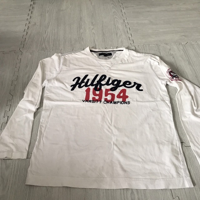 TOMMY HILFIGER(トミーヒルフィガー)のtommy hilfigerトミーヒルフィガー　ロンT  長袖　ロゴ XL メンズのトップス(Tシャツ/カットソー(七分/長袖))の商品写真