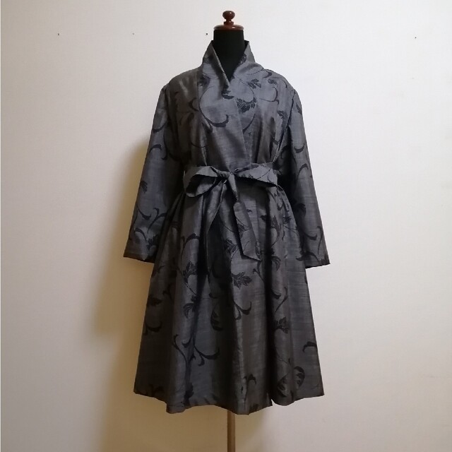 SOLD　着物リメイク　フレアーコート　大島紬 レディースのジャケット/アウター(スプリングコート)の商品写真
