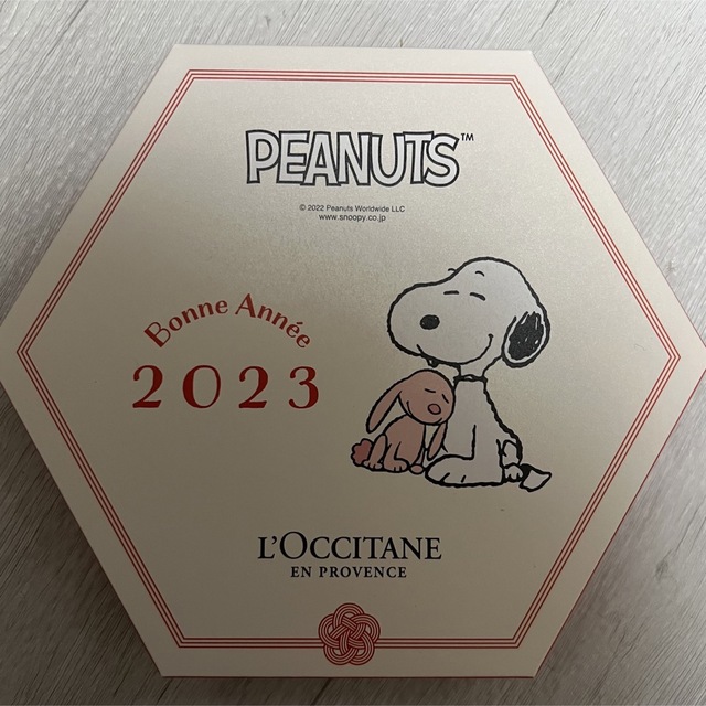 L'OCCITANE(ロクシタン)の新品未使用 ロクシタン スヌーピー ハンドクリーム コスメ/美容のボディケア(ハンドクリーム)の商品写真