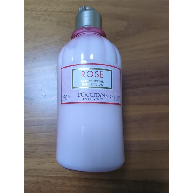L'OCCITANE(ロクシタン)のローズ ベルベットボディミルク コスメ/美容のボディケア(ボディローション/ミルク)の商品写真