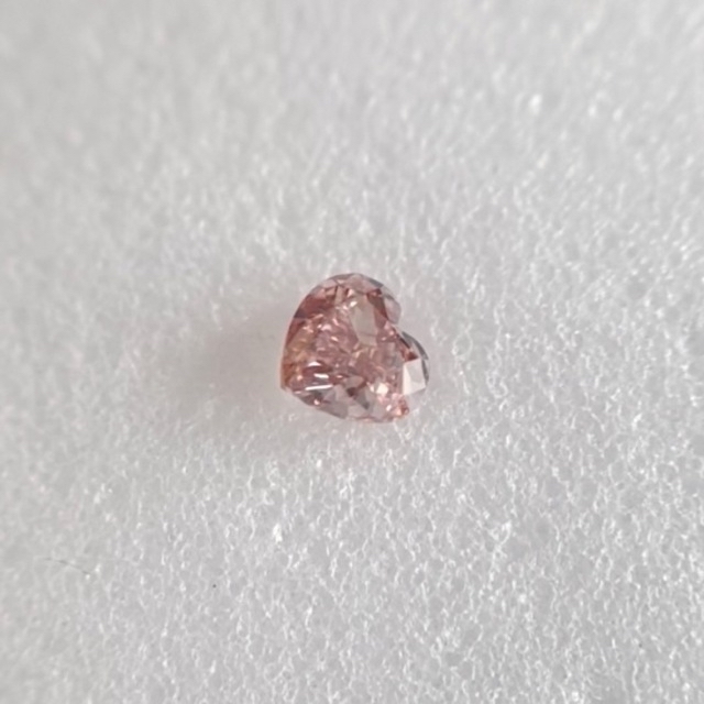 0.051ct 天然ピンクダイヤFANCY INTENSE PINK 5