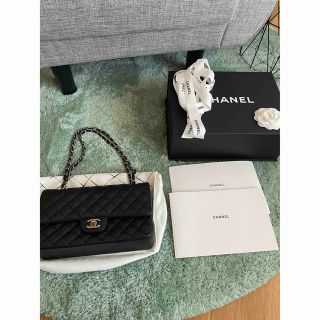 シャネル(CHANEL)の【本物】CHANEL マトラッセ25  キャビアスキン シルバー金具(ショルダーバッグ)