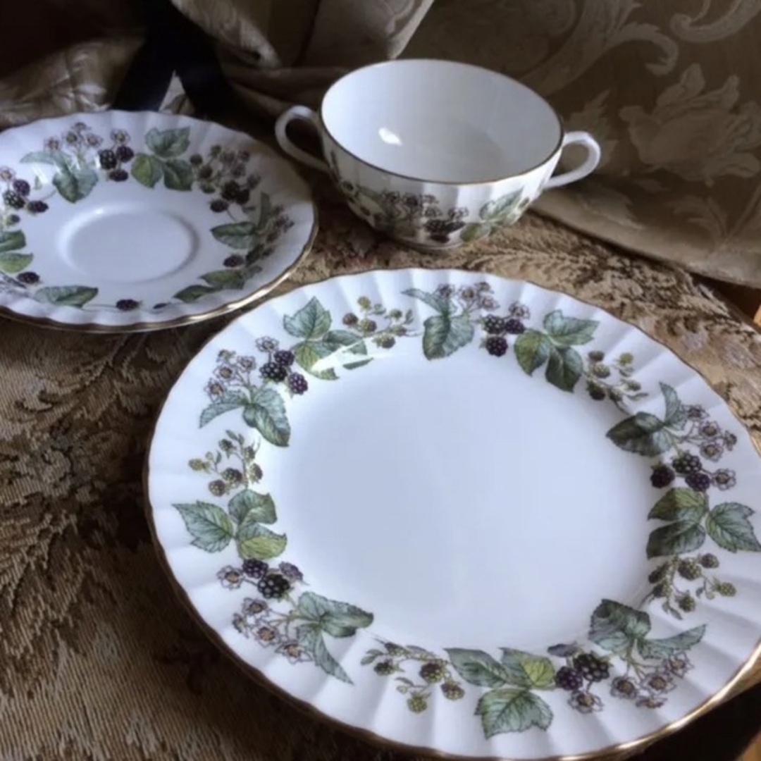 Royal Worcester(ロイヤルウースター)の英国製　royalworcester  【Lavinia】モーニングセット インテリア/住まい/日用品のキッチン/食器(食器)の商品写真