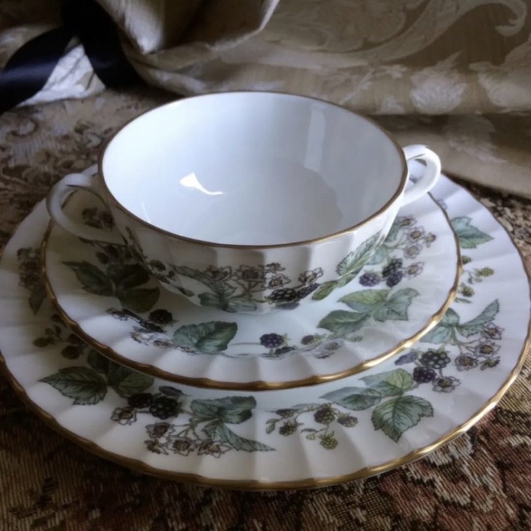 Royal Worcester(ロイヤルウースター)の英国製　royalworcester  【Lavinia】モーニングセット インテリア/住まい/日用品のキッチン/食器(食器)の商品写真