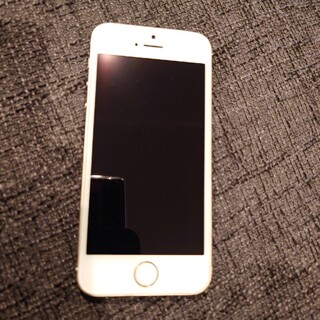 アイフォーン(iPhone)のiPhone 5s 32Gゴールド(携帯電話本体)