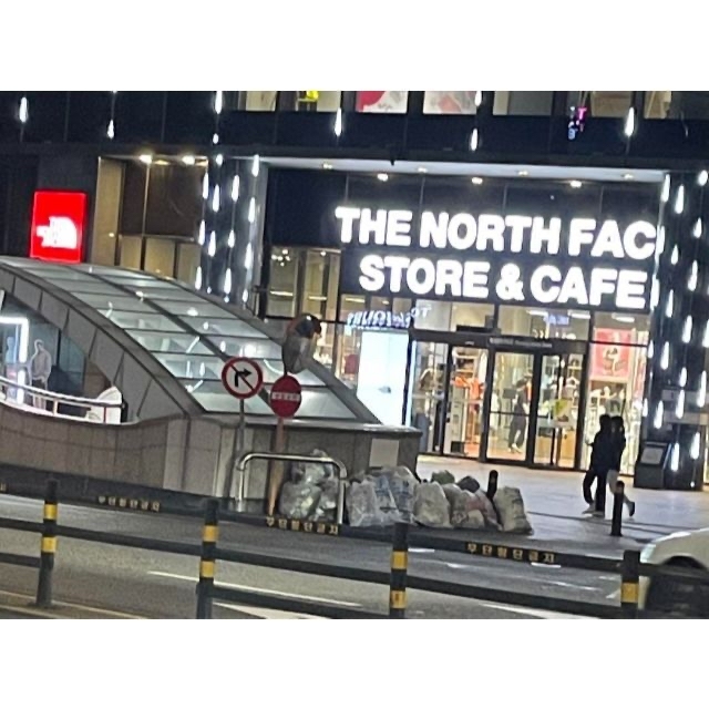 THE NORTH FACE - 値引可ノースフェイスTHE NORTH FACEブラックロゴ