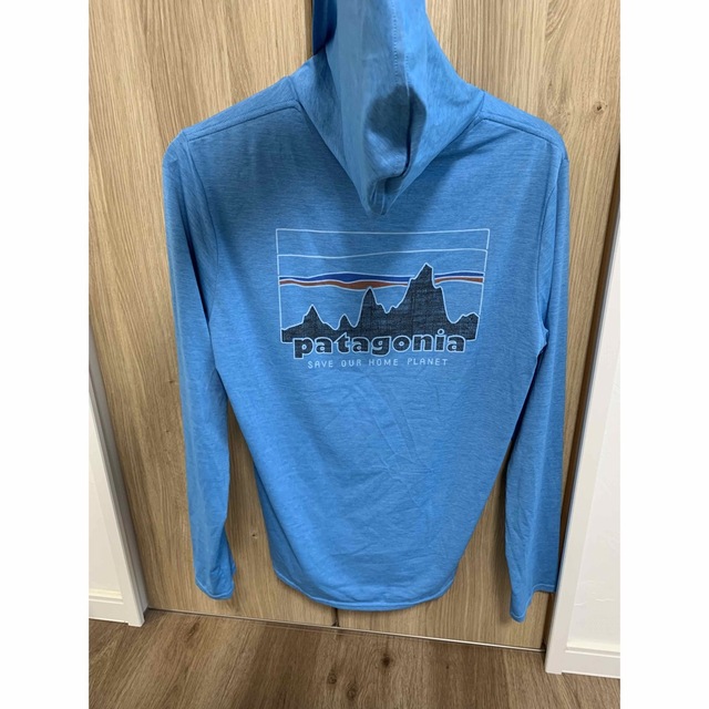 patagonia(パタゴニア)のメンズ　キャプリーン　クール　フーディニ　パタゴニア　サイズSサイズ メンズのトップス(Tシャツ/カットソー(七分/長袖))の商品写真