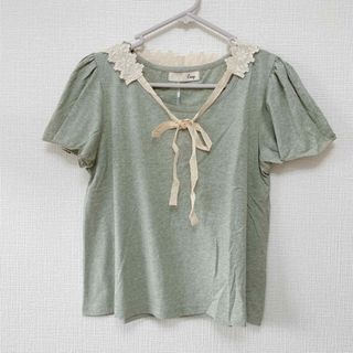 クリスプ(Crisp)の新品　Crisp トップス　Tシャツ　グレー　(Tシャツ(半袖/袖なし))