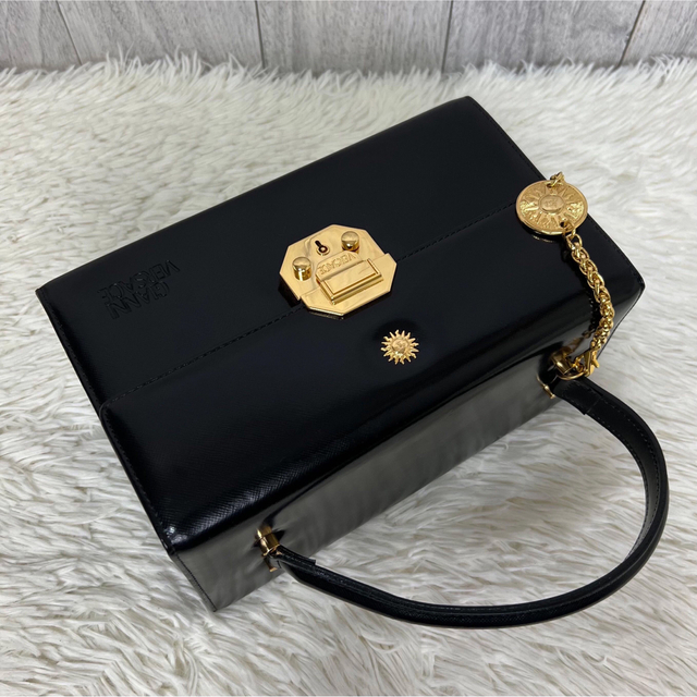 美品♡保存袋付♡VERSACE ヴェルサーチ サンバースト レザー ハンドバッグ