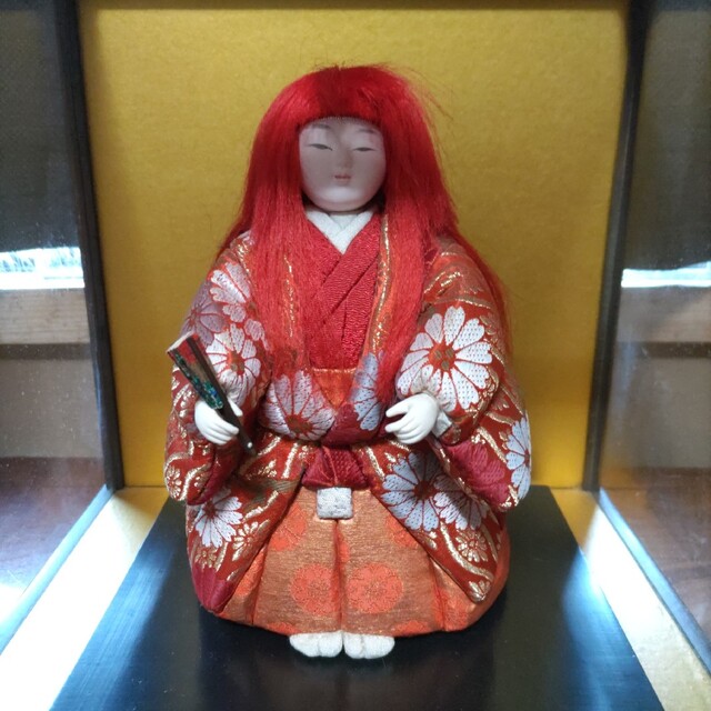 日本人形　ガラスケース付き