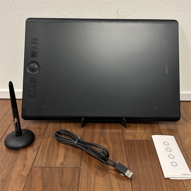 Wacom(ワコム)のWacom Intuos Pro Large PTH-860 ワコム　板タブ スマホ/家電/カメラのPC/タブレット(PC周辺機器)の商品写真