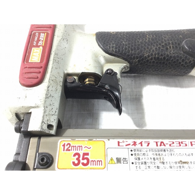 ☆中古品☆MAX マックス 35mm 常圧ピンネイラ TA-235A/P35F3 ピン釘打機 エア釘打機 大工道具 71429 自動車/バイクのバイク(工具)の商品写真